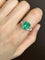 Bague 54 Bague en or jaune 18K avec émeraude colombienne et diamants 58 Facettes 259