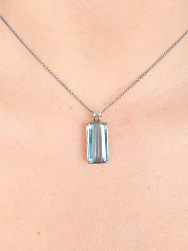 Collier Or Blanc / Aigue-marine Collier - Pendentif en or blanc 18 carats, aigue-marine et diamants 58 Facettes BO/220024COL
