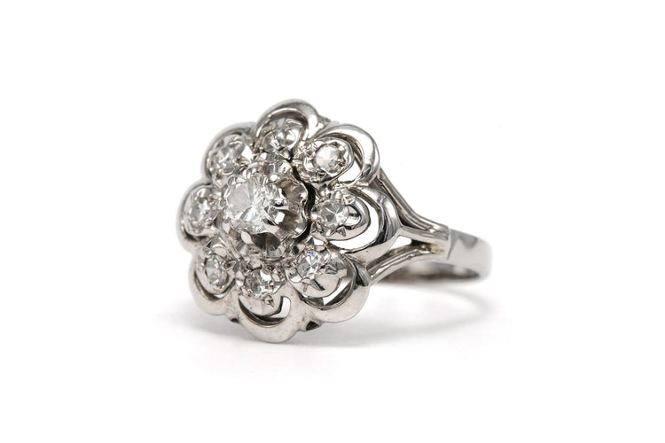 Bague 52 Bague années 50 en or blanc 18 carats et diamants 58 Facettes B859