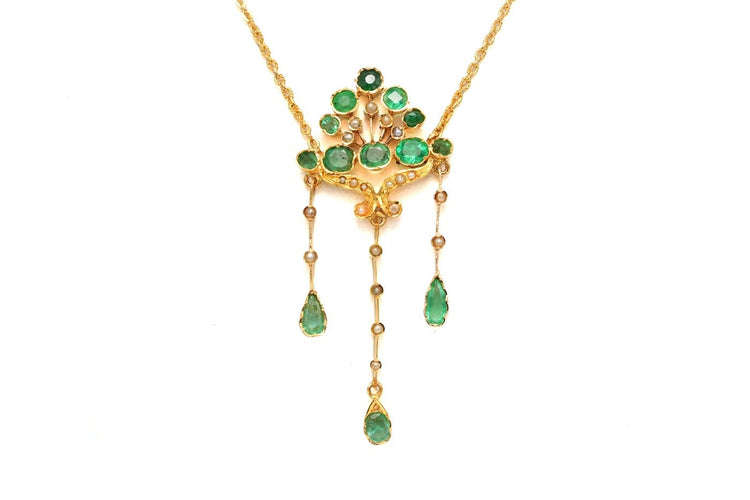 Collier Collier années 50 - Collier en or jaune 18 carats avec émeraudes et perles 58 Facettes 23683