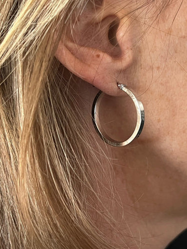 Boucles d'oreilles Boucles d'oreilles créoles en or Blanc 18 carats 58 Facettes 47