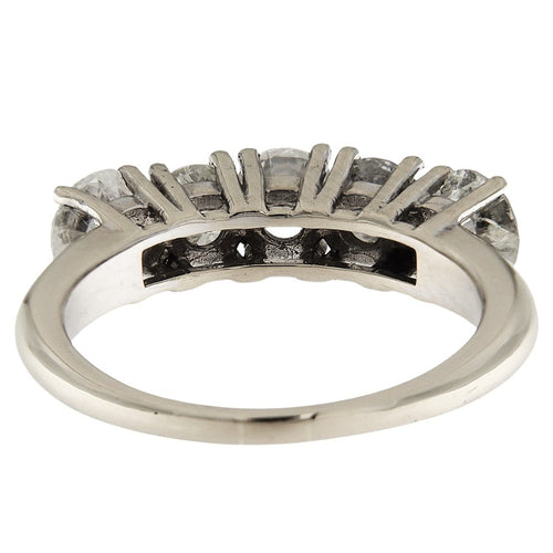 https://www.gioielleriaguidetti.it/wp-content/uploads/2026/04/G3921-anello-fedina-oro-bianco-diamanti-brillanti-2.jpg