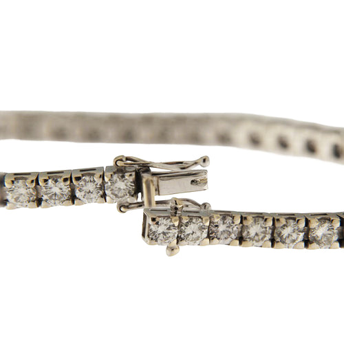 https://www.gioielleriaguidetti.it/wp-content/uploads/2026/03/G3905-bracciale-tennis-guidetti-vintage-oro-diamanti-brillanti.jpg