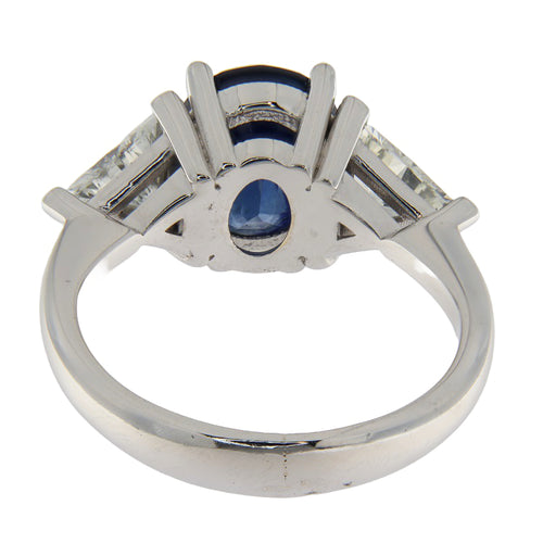 https://www.gioielleriaguidetti.it/wp-content/uploads/2025/01/G2684b-anello-guidetti-vintage-oro-zaffiro-diamanti.jpg