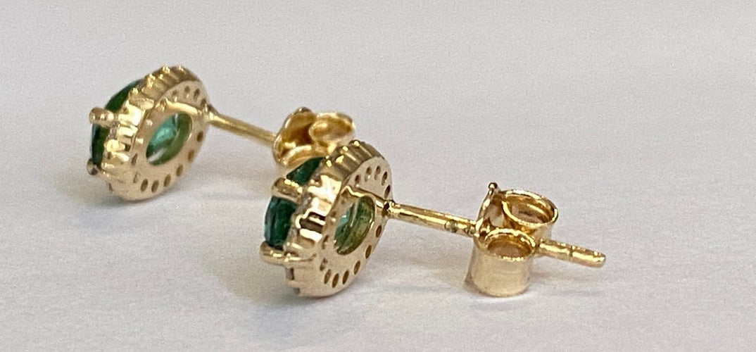 Boucles d'oreilles Boucles d’oreilles puces - Tourmalines vertes et diamants en or jaune 18 kt 58 Facettes earrings