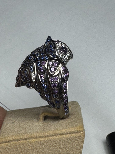 Bague 51 Boucheron - Bague hibou en or blanc 18 carats, diamants, saphirs et améthystes 58 Facettes F19