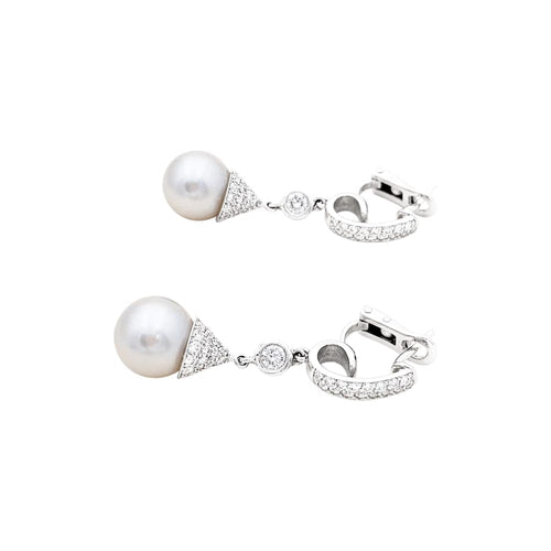 Boucles d'oreilles Boucles d'oreilles pendantes or blanc, diamants et perles. 58 Facettes 35595