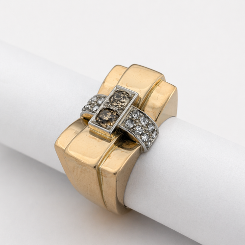 https://18carats.fr/wp-content/uploads/2026/04/36575-36576-Anello-en-or-jaune-et-diamant.png