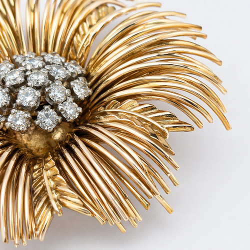 https://18carats.fr/wp-content/uploads/2026/04/36305-36310-Pendentif-floral-en-or-jaune-et-diamants.png