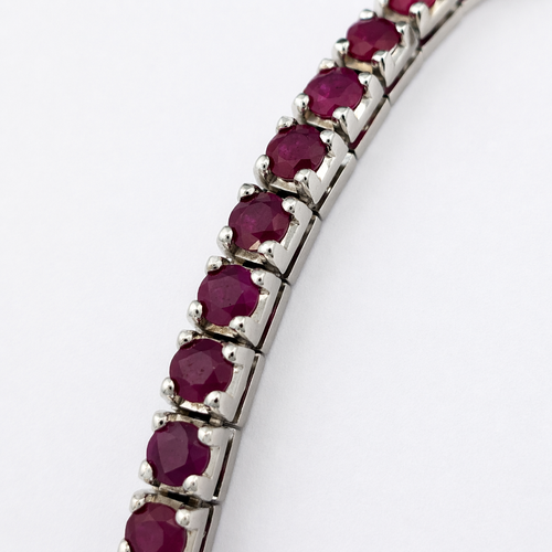 https://18carats.fr/wp-content/uploads/2026/04/36273-36303-Bracelet-en-or-blanc-et-rubis.png