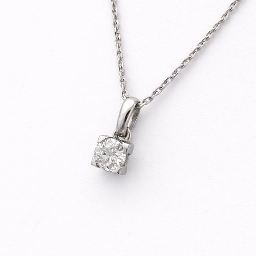 https://18carats.fr/wp-content/uploads/2026/04/36256-36267-Pendentif-Solitär-en-or-blanc-et-diamant.png
