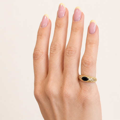 https://18carats.fr/wp-content/uploads/2026/04/36627-36656-Bague-jonc-en-or-jaune-saphir-et-diamants.png