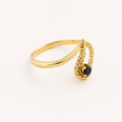 https://18carats.fr/wp-content/uploads/2026/04/36633-36650-Bague-en-or-jaune-et-saphir.png