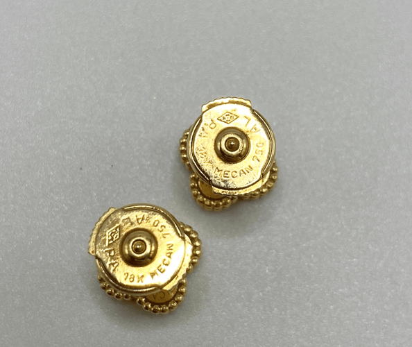 Boucles d'oreilles Van Cleef & Arpels Sweet Alhambra - Puces d'oreilles en or jaune 18K et nacre 58 Facettes BO/260158