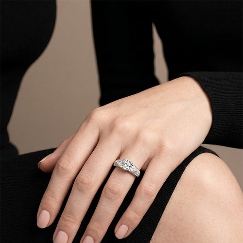 bague-or-blanc-et-diamants.jpg