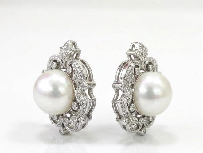 Boucles d'oreilles Orecchini en or blanc avec diamants et perles 58 Facettes OR/002