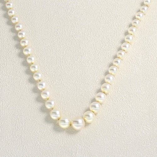 collier-de-perles-de-culture-akoya-en-chute.jpg