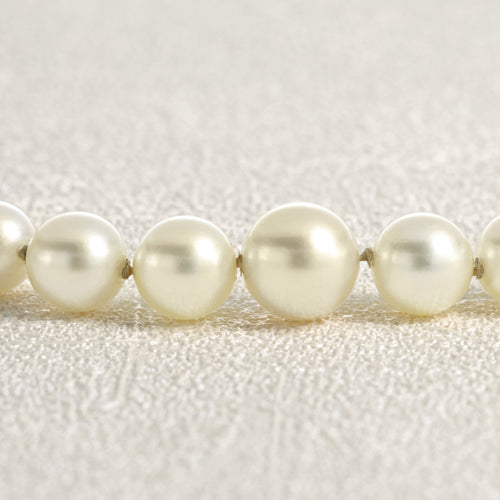 collier-de-perles-de-culture-akoya-en-chute.jpg