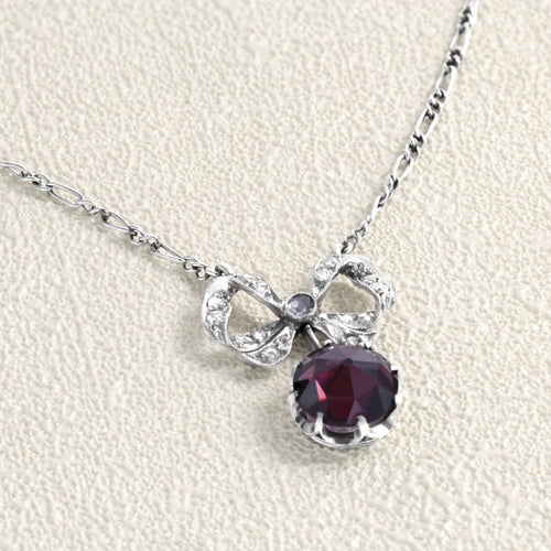 collier-Platin-grenat-et-diamants.jpg