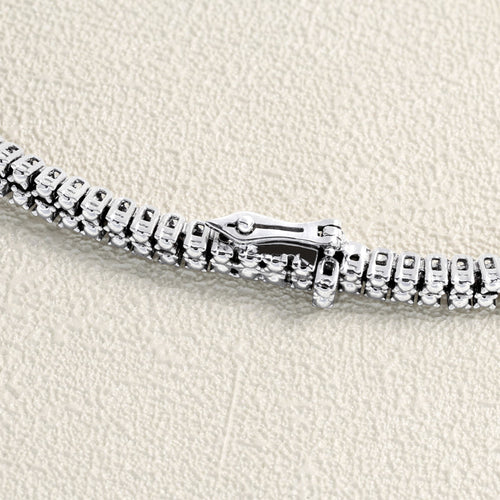 collier-baguettes-or-blanc-et-diamants.jpg