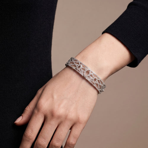 bracelet-rigide-or-blanc-et-diamants.jpg