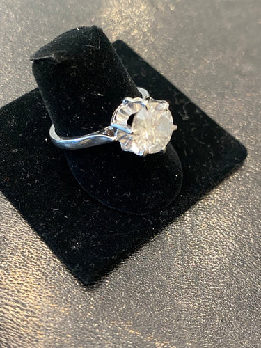 Ring Solitaire in 750 gold and platinum with 2.06 ct diamond 