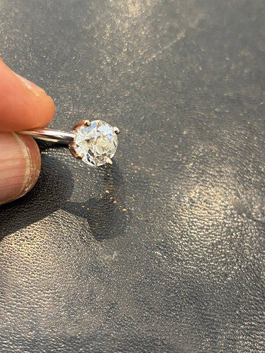 Prsten Solitér s diamantem 1,88 ct z 18karátového bílého zlata 