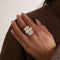 Bague 63 Bague rectangulaire en or blanc et diamants 58 Facettes BO/230027 RIV