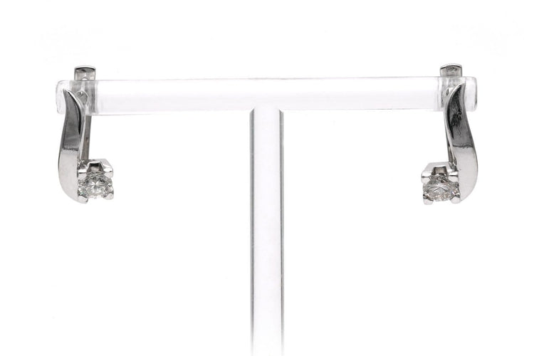 Boucles d'oreilles Boucles d'oreilles - Dormeuses en or blanc 18 carats et diamants 58 Facettes 23783