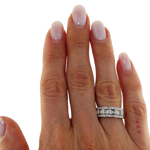 https://www.gioielleriaguidetti.it/wp-content/uploads/2026/05/G3939d-anello-vintage-oro-guidetti-diamanti.jpg