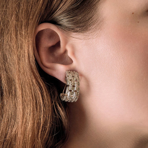 Boucles d'oreilles Boucles d'oreilles en or blanc mailles en diamants. 58 Facettes BOPANTDTSG