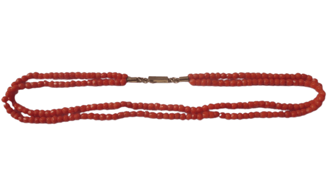 Collier Collier ancien - Deux rangs de corail de Méditerranée en or rose 58 Facettes Collier