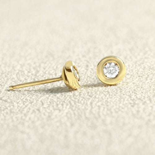 boucles-d-oreilles-clous-or-jaune-et-diamants.jpg