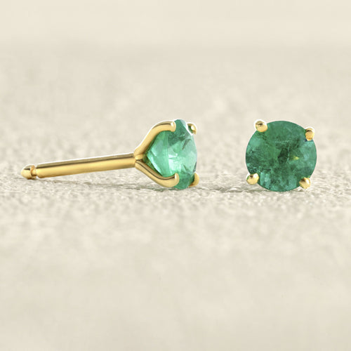 boucles-d-oreilles-clous-or-jaune-et-emeraudes.jpg