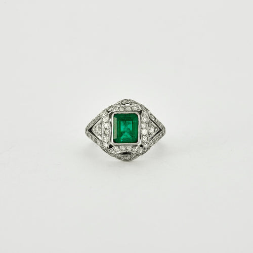 Art Deco - Ring i Platin, smaragd og diamanter 