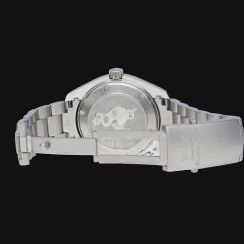Montre Omega Montre Seamaster Planet Ocean 600M 58 Facettes MT44680