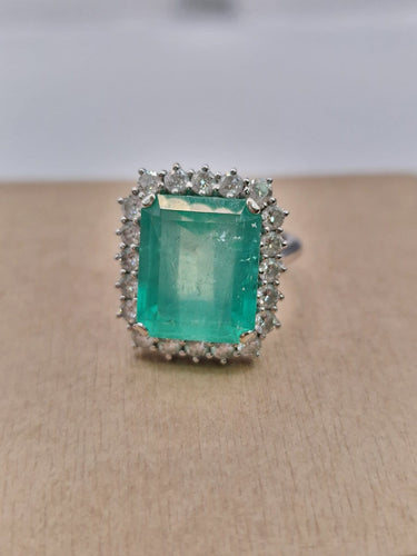 Bague 54 Bague émeraude octogonale en or blanc 18 kt 58 Facettes CV-056