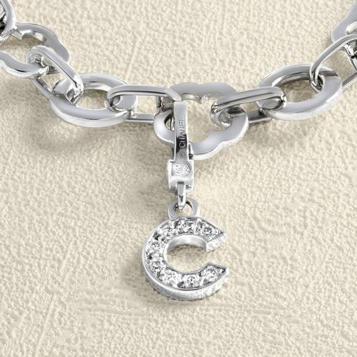 Bracelet Bracelet CHANEL avec charms Or gris et Diamants 58 Facettes OC-62100140