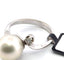 Bague 52 Bague en or blanc 18 carats ornée de perles et de diamants sur les côtés 58 Facettes 628 T C OC