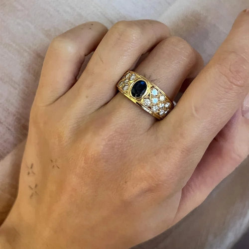 Bague Vintage - Bague chevalière en or jaune, saphir et diamants 58 Facettes RING - 010