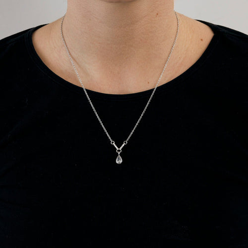 Colar com pendente em ouro branco e zircões 58 Facettes BO/230104/