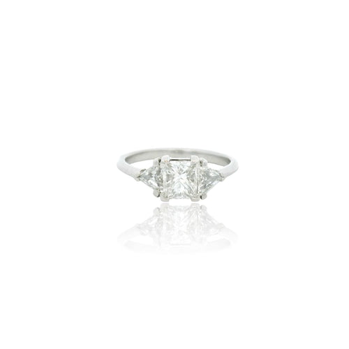 Bague 52 Bague trilogie en platine et diamants 1,60 ct 58 Facettes