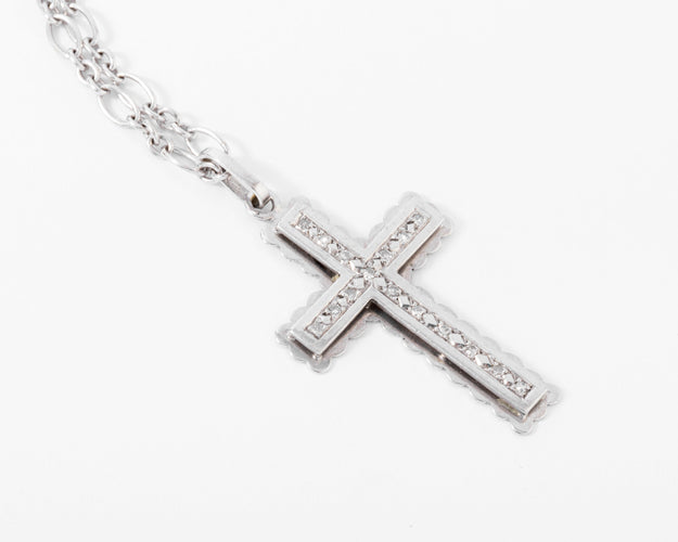 Collier Pendentif croix en or gris et diamants 58 Facettes 1