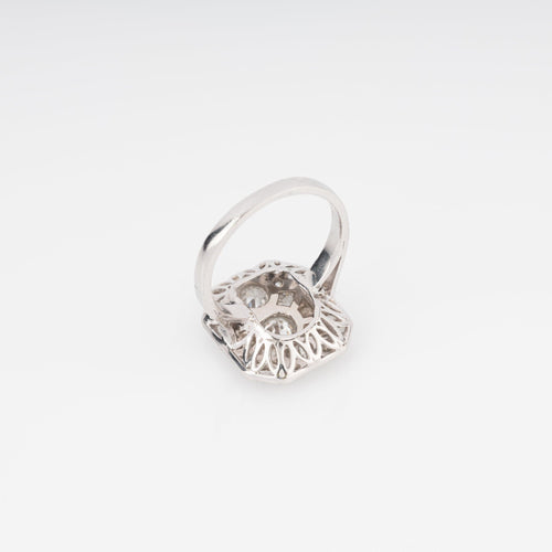 Bague Bague rectangulaire en platine et diamants 58 Facettes 1