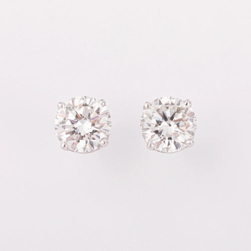 Boucles d'oreilles Boucles d'oreilles puces en or gris et diamants 58 Facettes 1