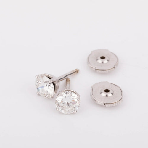 Boucles d'oreilles Boucles d'oreilles puces en or gris et diamants 58 Facettes 1