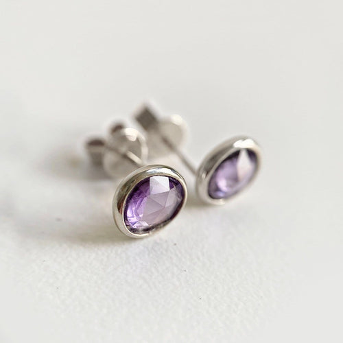 Boucles d'oreilles AITCHES - Boucles d'oreilles Love More en or blanc 18K saphirs violets 58 Facettes GER1041RP