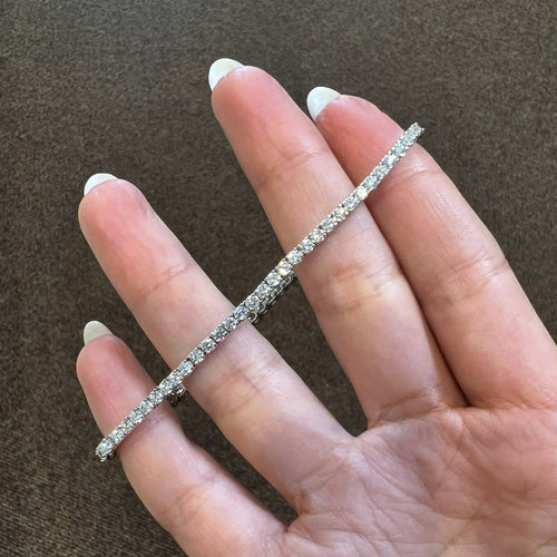 Bracelet Aitches - Bracelet tennis Embrace en or blanc 18K diamants 58 Facettes GBT1039WG