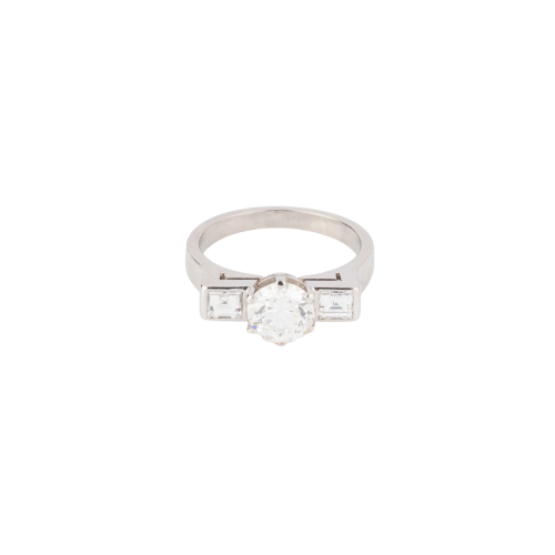 Anello in oro bianco, diamanti