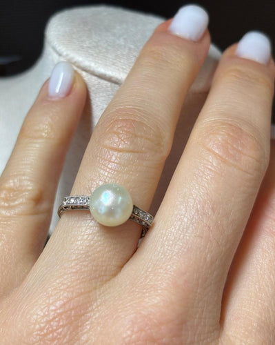Starožitný prsten - Perla a diamanty z 18k bílého zlata 